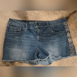 Maurices Denim Blue Women Shorts with Aztec Embroidered Detail